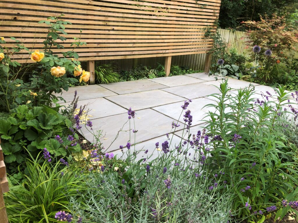 Contemporary Cottage style - dining area